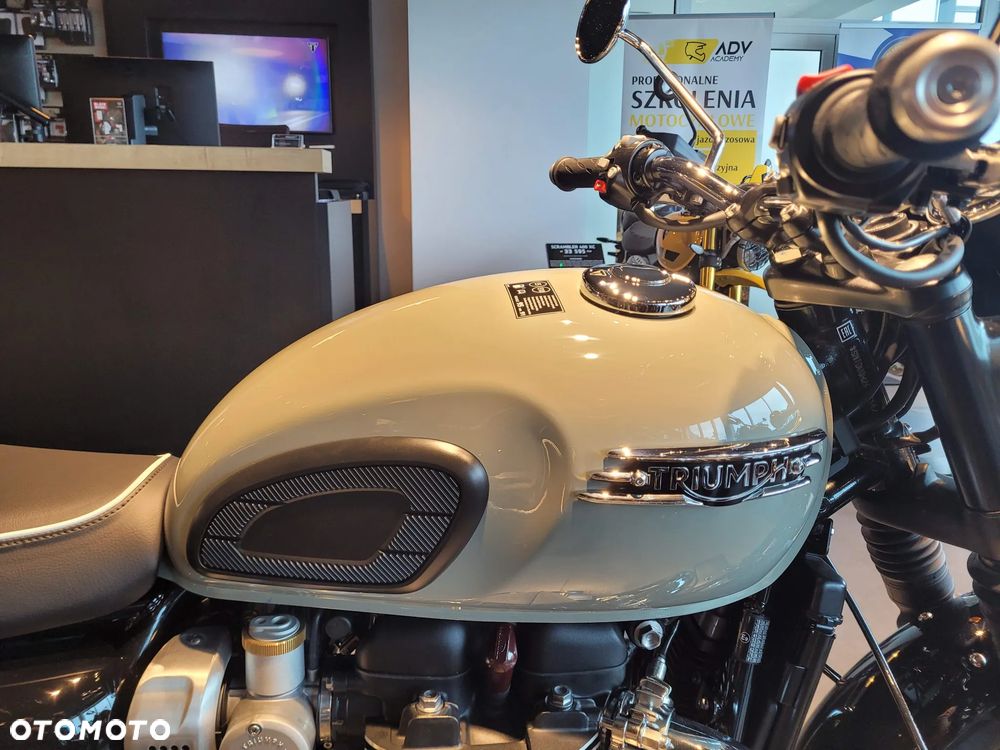 Triumph Bonneville - 5