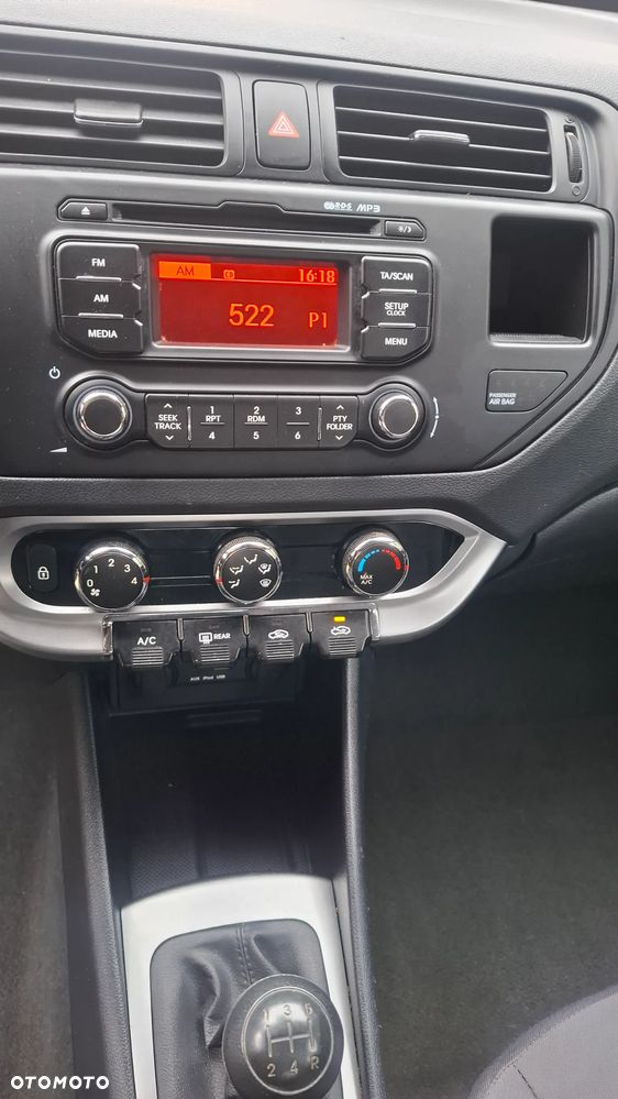 Kia Rio 1.2 Dream Team Edition - 16