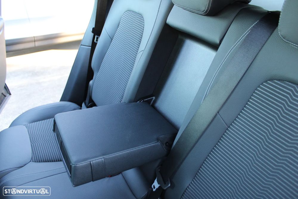 Mercedes-Benz GLB 180 7G-DCT Progressive Advanced - 28