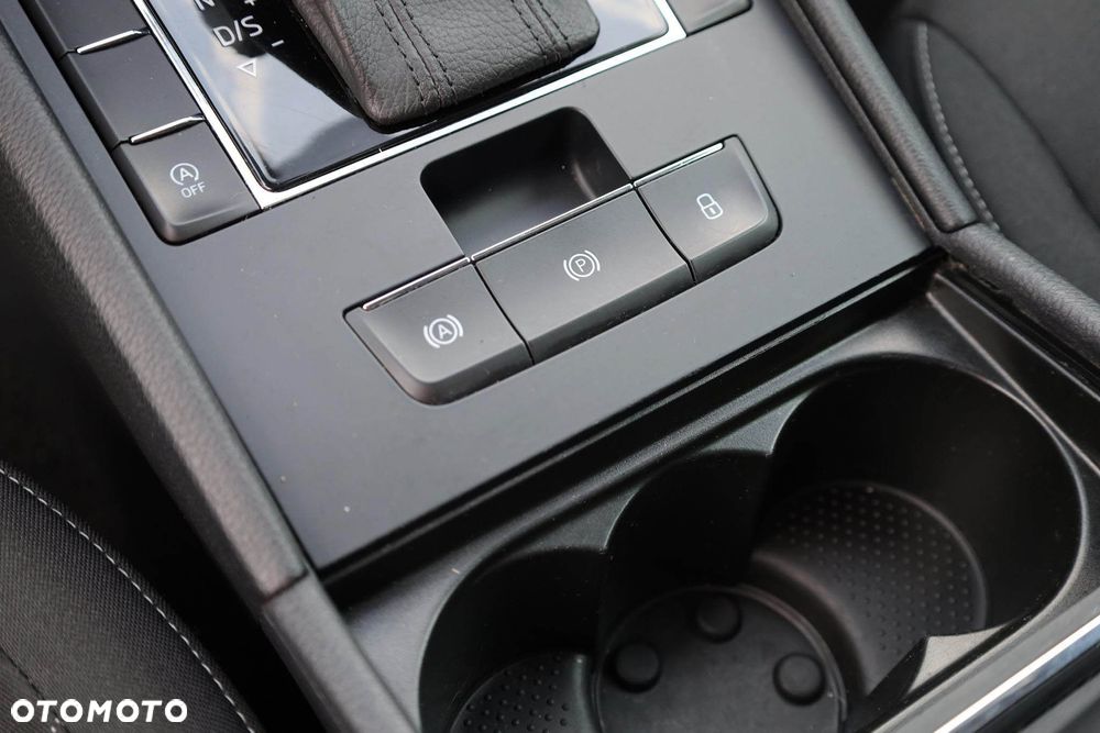 Skoda Superb 2.0 TDI SCR Active DSG - 28