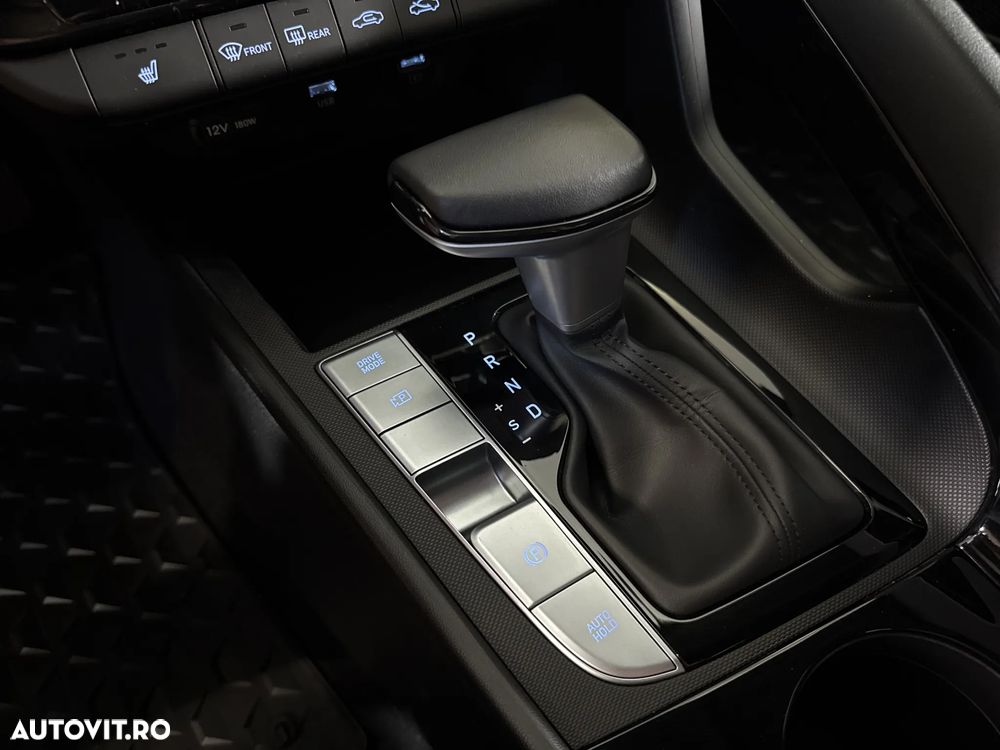 Hyundai Elantra - 18