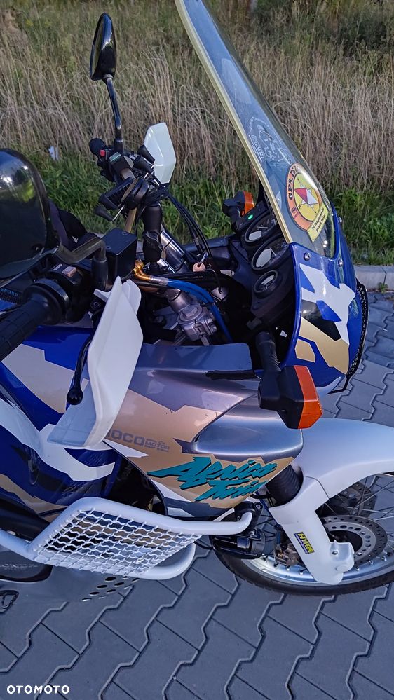 Honda XRV - 25