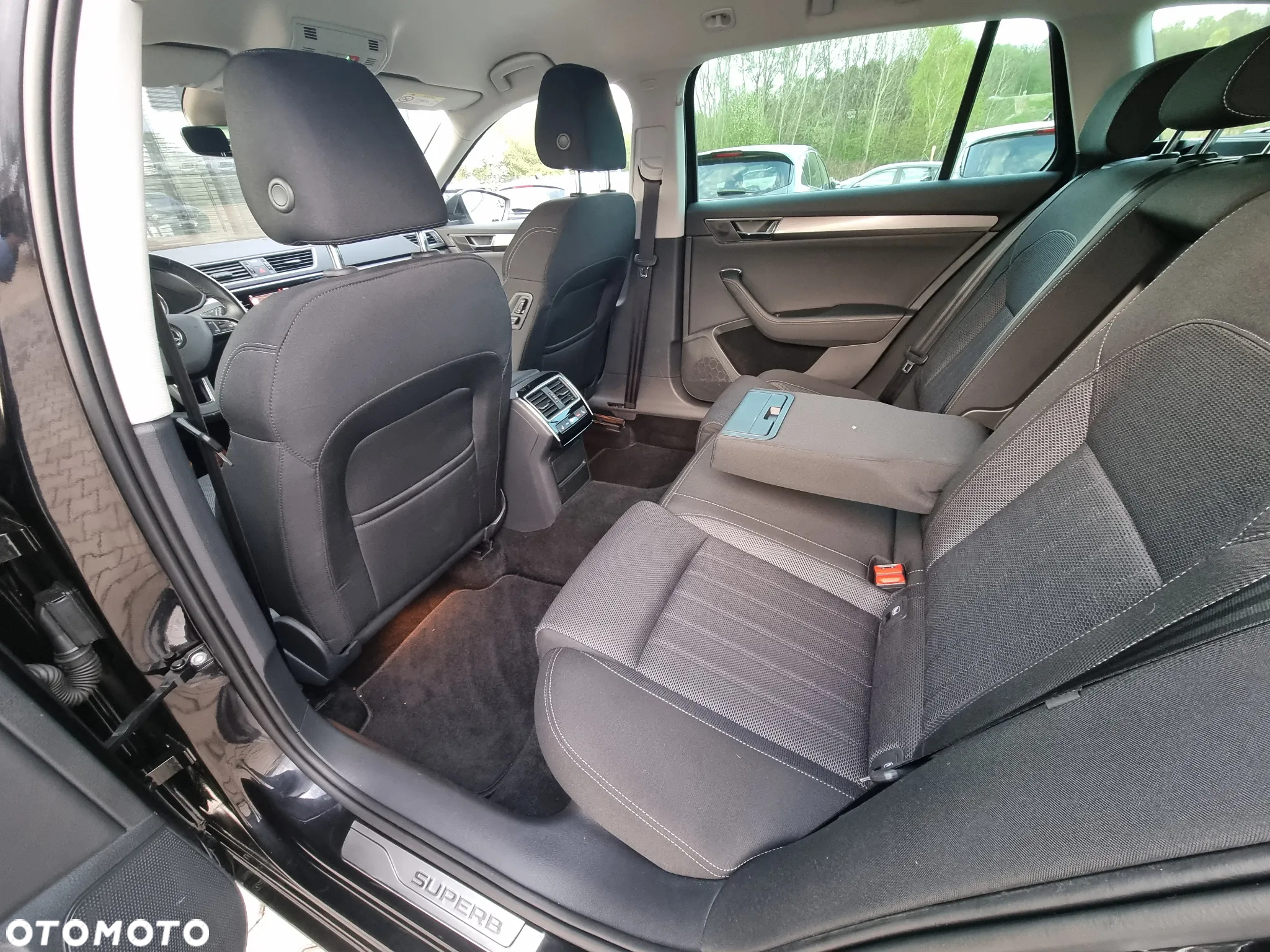 Skoda Superb 2.0 TDI SCR Style DSG - 27