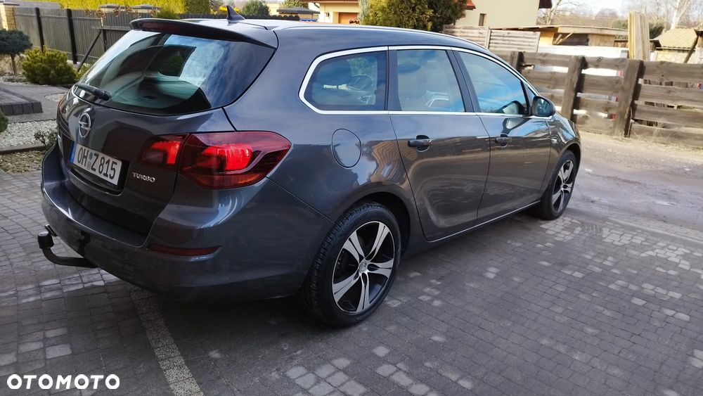 Opel Astra 1.4 Turbo Cosmo - 9