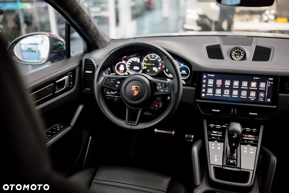 Porsche Cayenne Turbo GT - 23