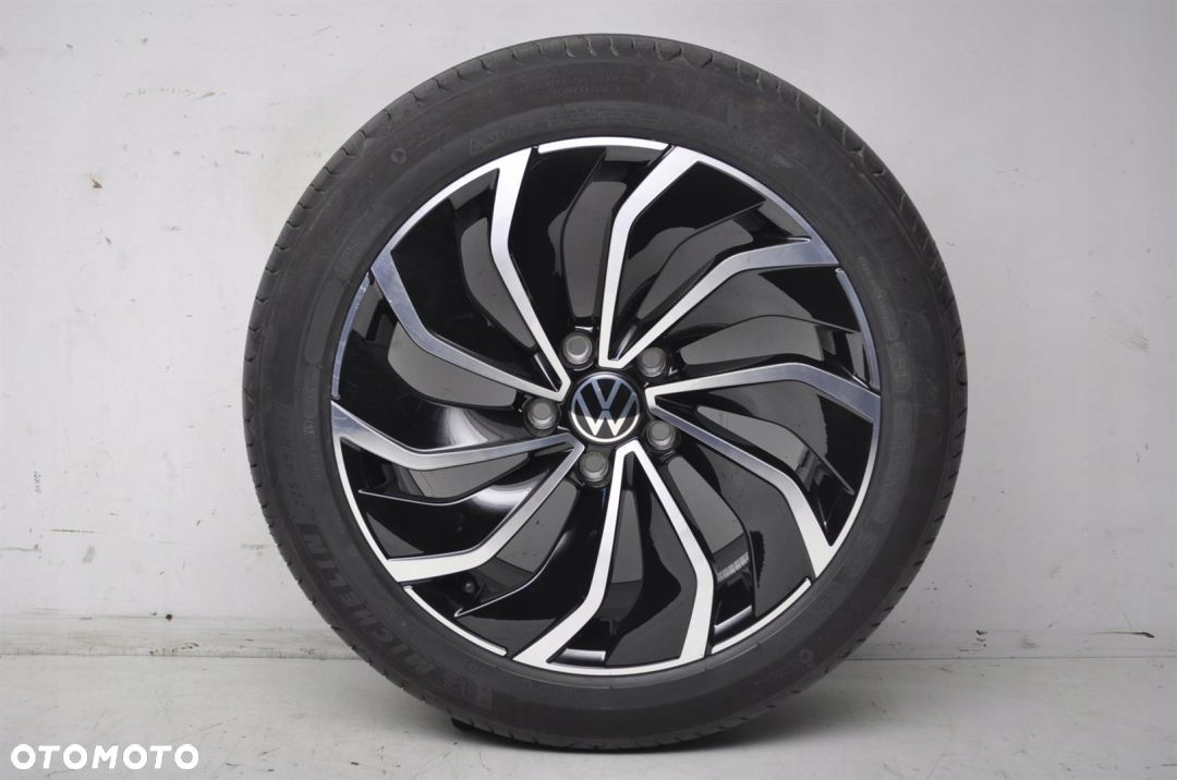 VW GOLF VIII KOŁO FELGA OPONA MICHELIN 5H0601025D - 1