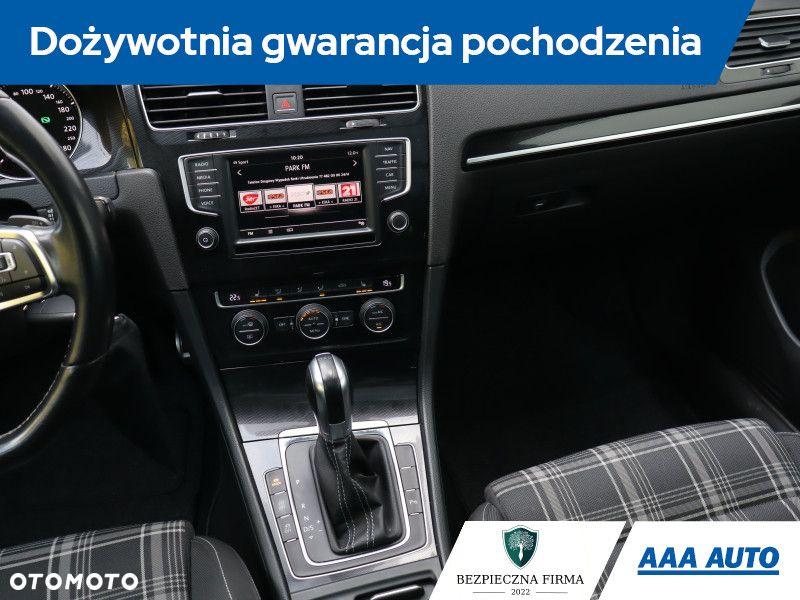 Volkswagen Golf - 9