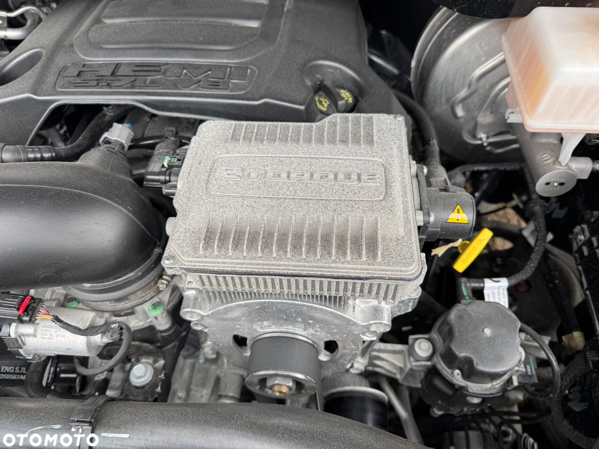 Dodge RAM 1500 5.7 4x4 - 2