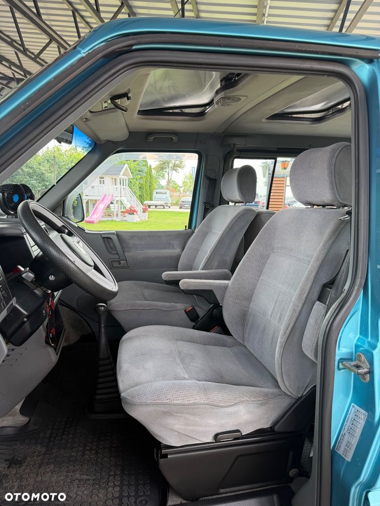 Volkswagen Multivan - 18
