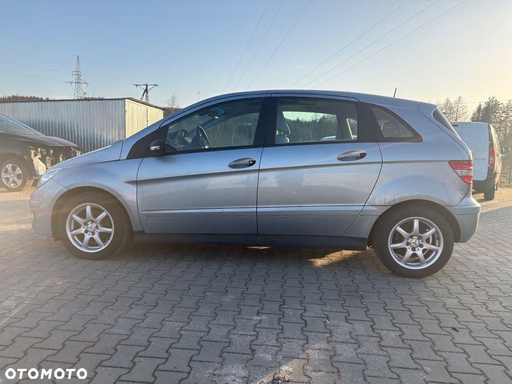 Mercedes-Benz Klasa B 180 CDI Autotronic - 8