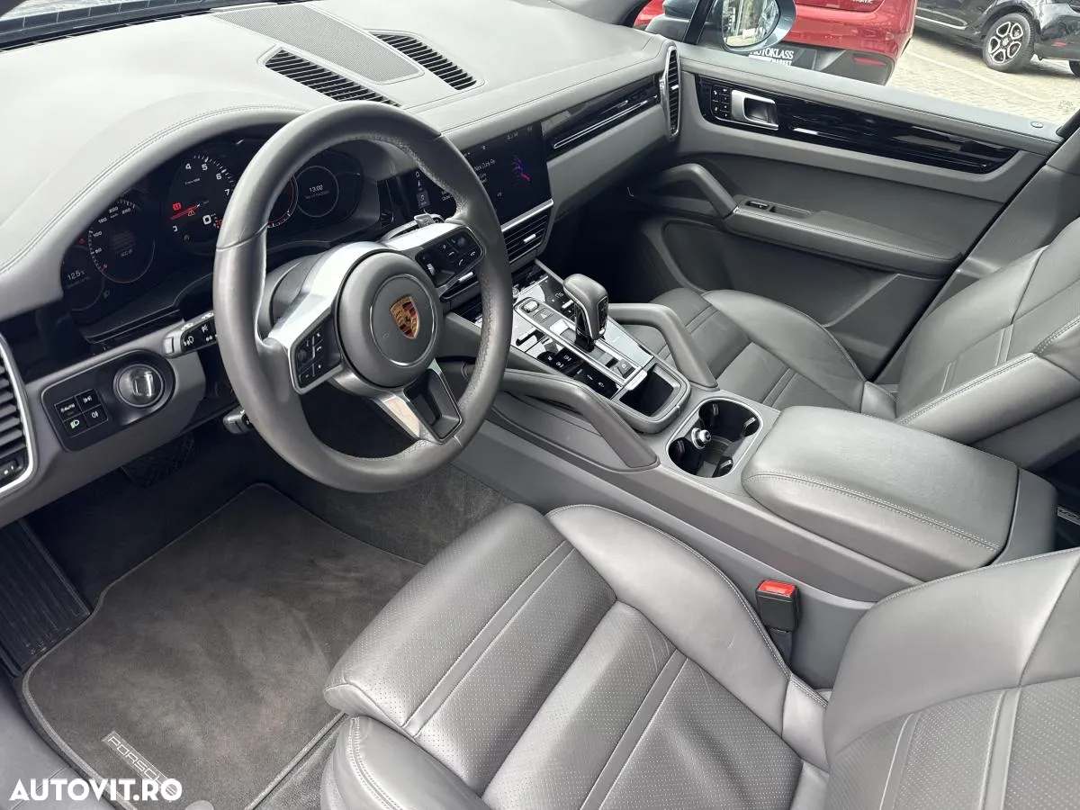 Porsche Cayenne Standard - 11