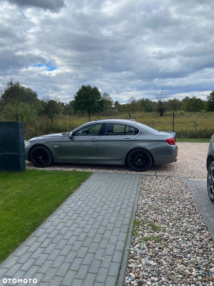 BMW Seria 5 528i xDrive Luxury Line - 12