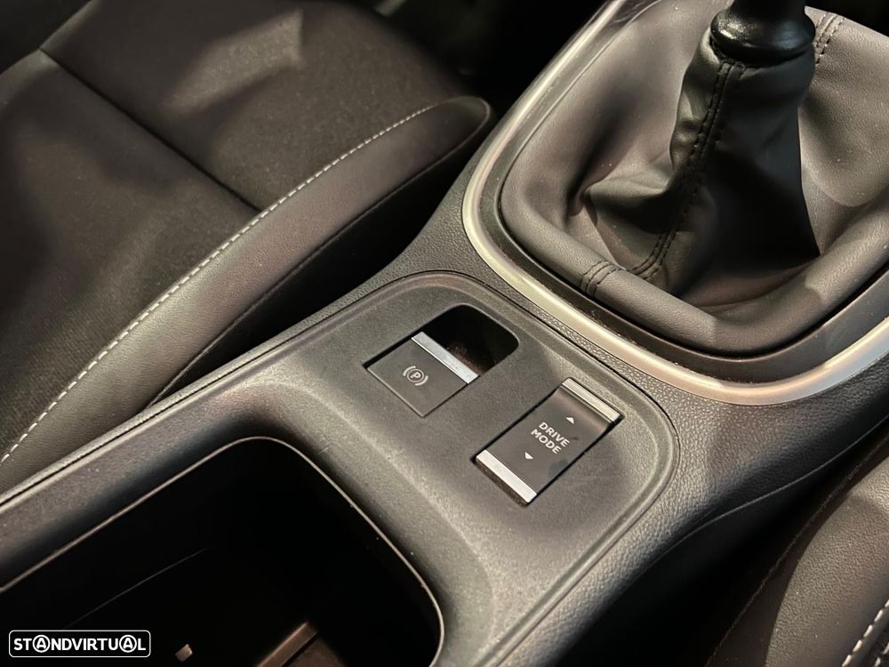 Jeep Avenger 1.2 GSE T3 Altitude - 9