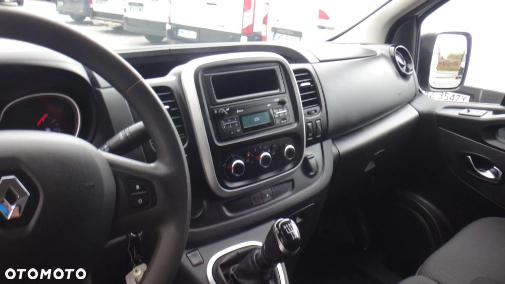 Renault Trafic - 11