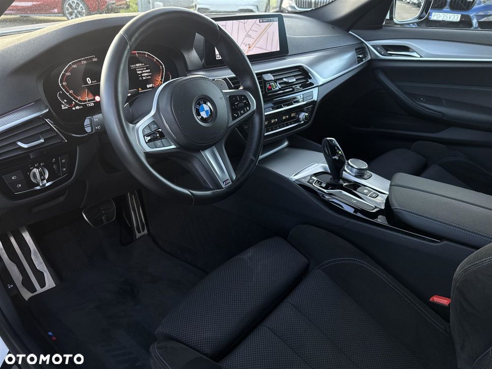 BMW Seria 5 520d xDrive - 6