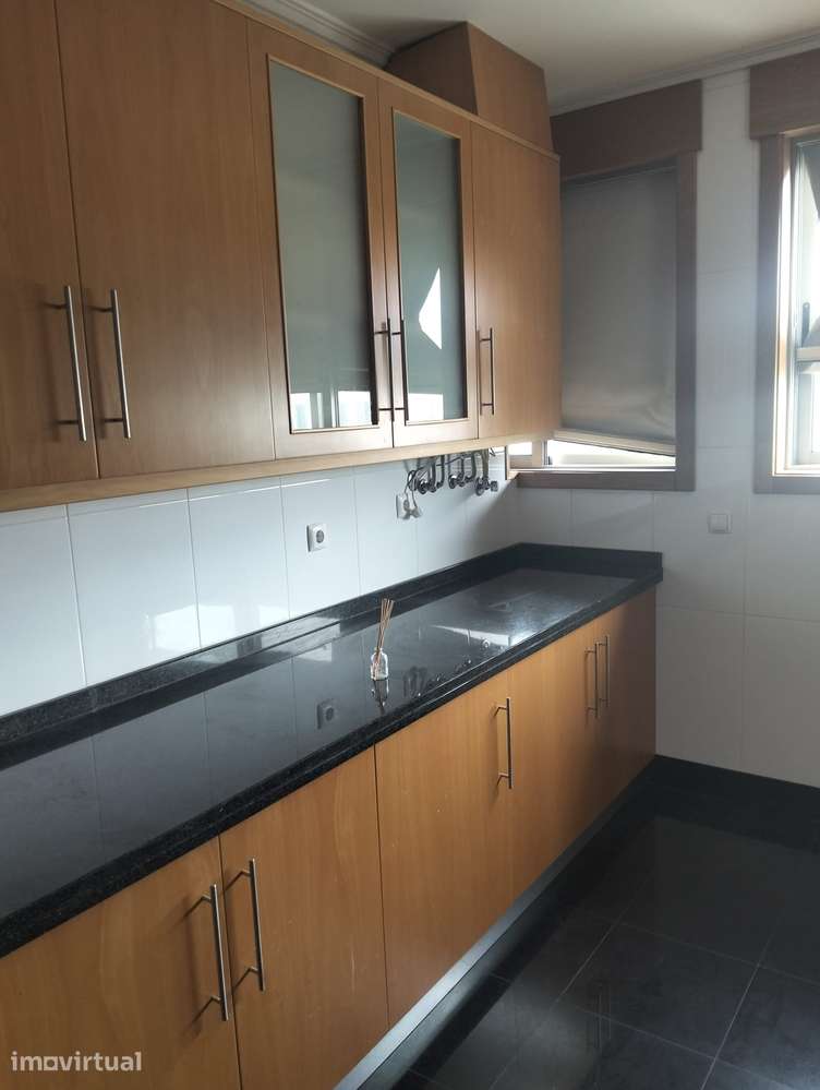 Excelente apartamento T2 para arrendar em Espinho - Grande imagem: 3/22