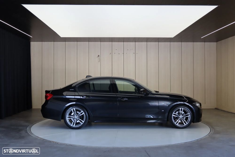 BMW 330 e iPerformance Pack M - 9