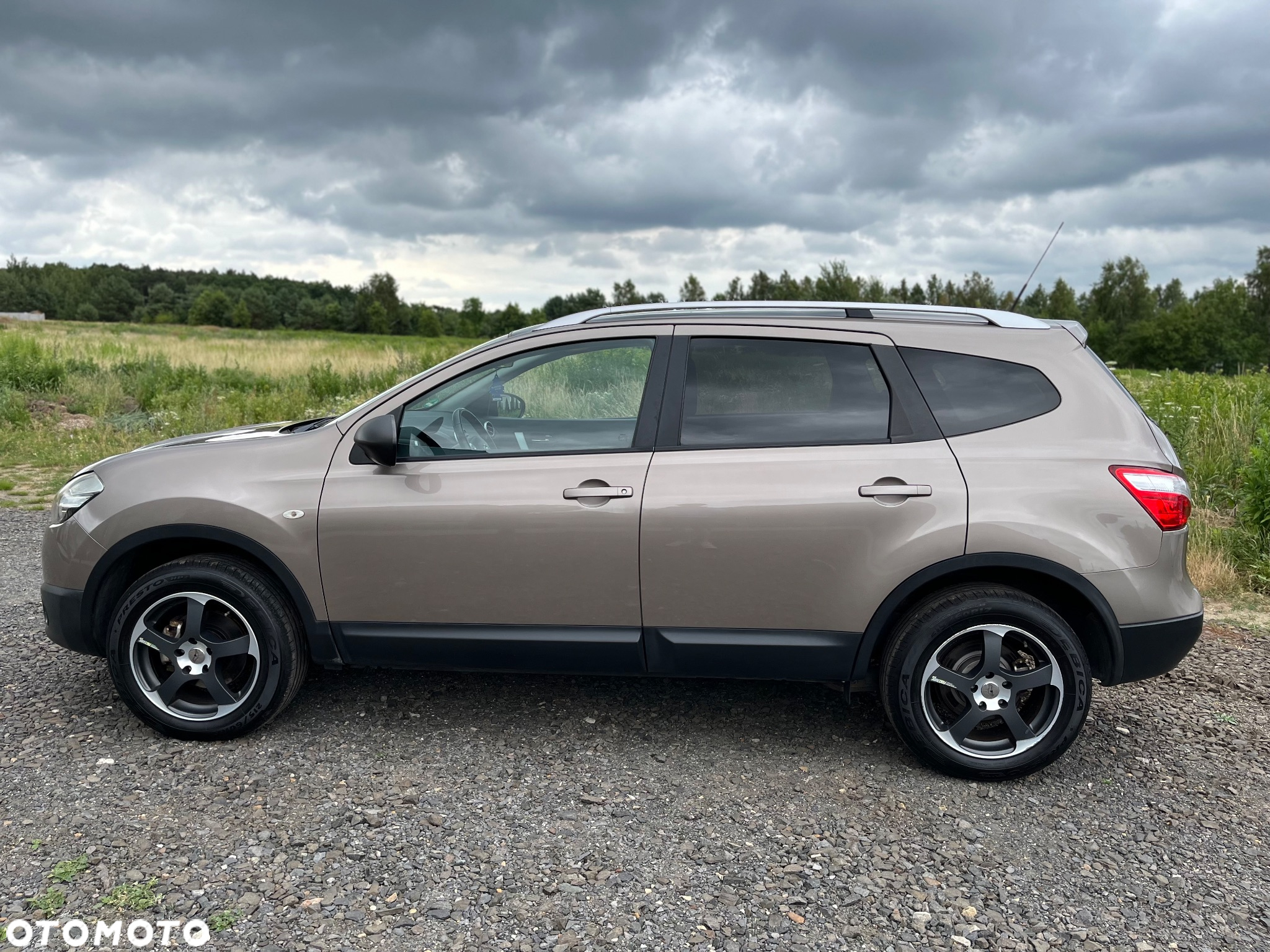Nissan Qashqai+2 2.0 Acenta - 13