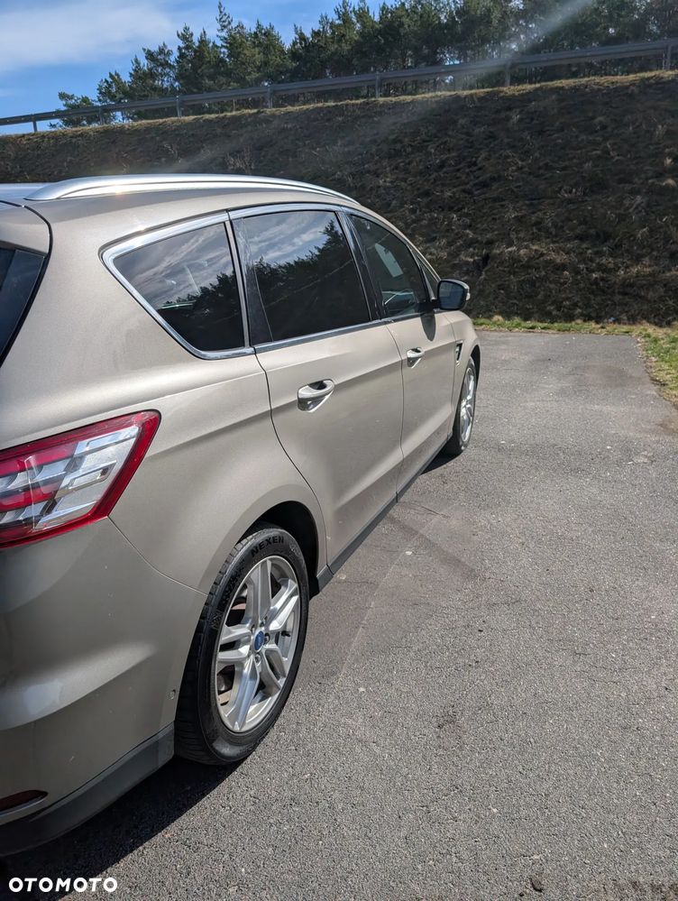 Ford S-Max - 8