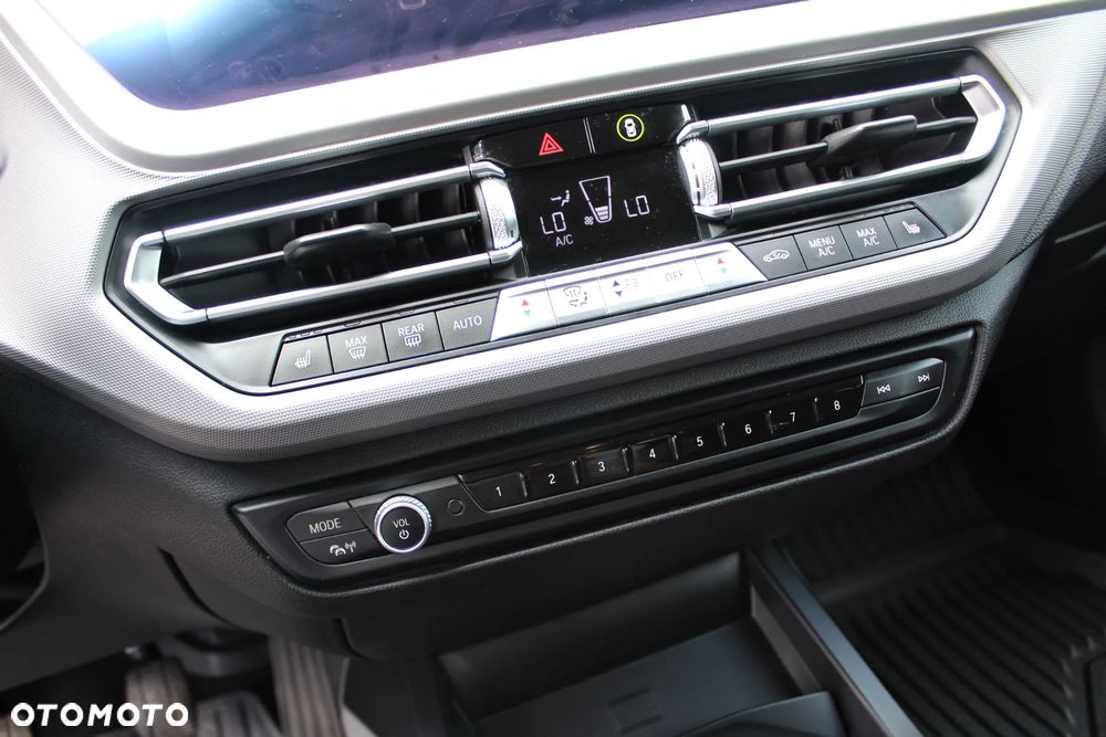 BMW Seria 2 218i - 16