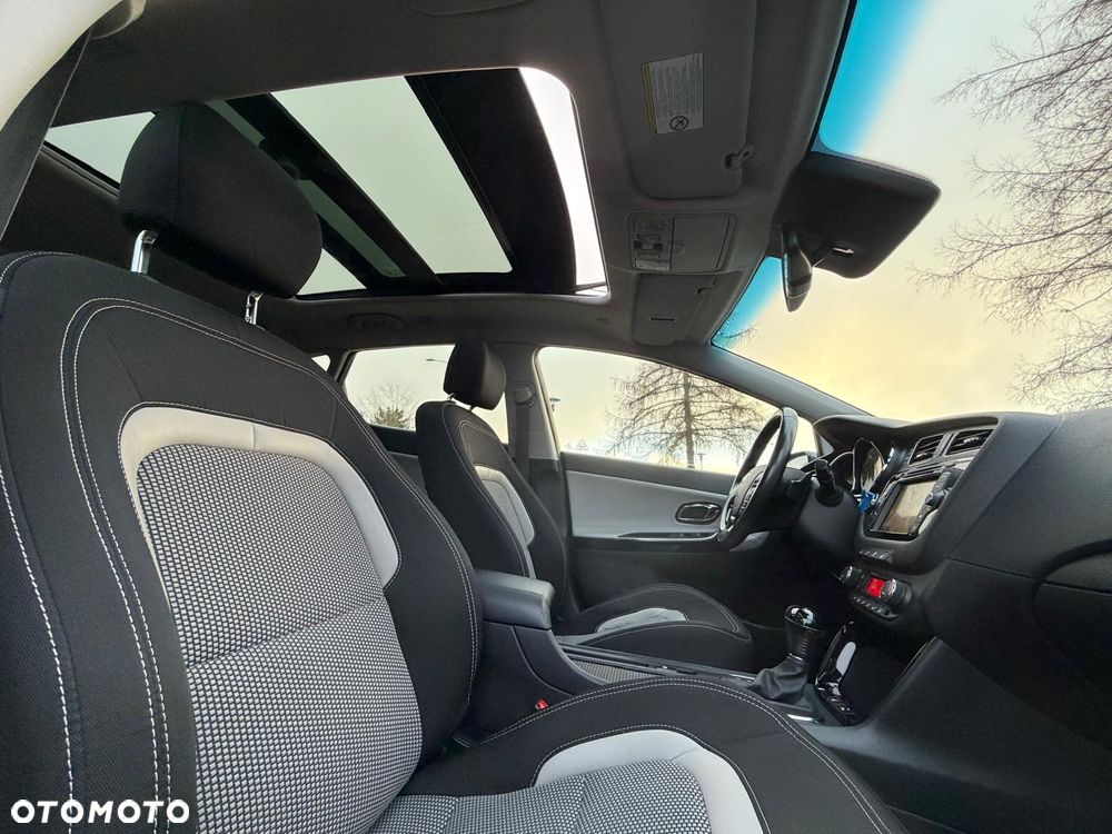 Kia Ceed 1.6 GDI DCT Platinum Edition - 31