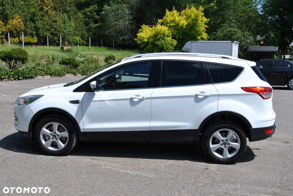 Ford Kuga 2.0 TDCi 2x4 Titanium - 5