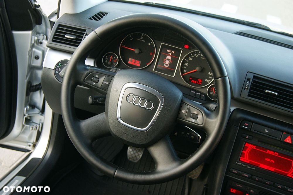 Audi A4 Avant 2.0 TDI - 30