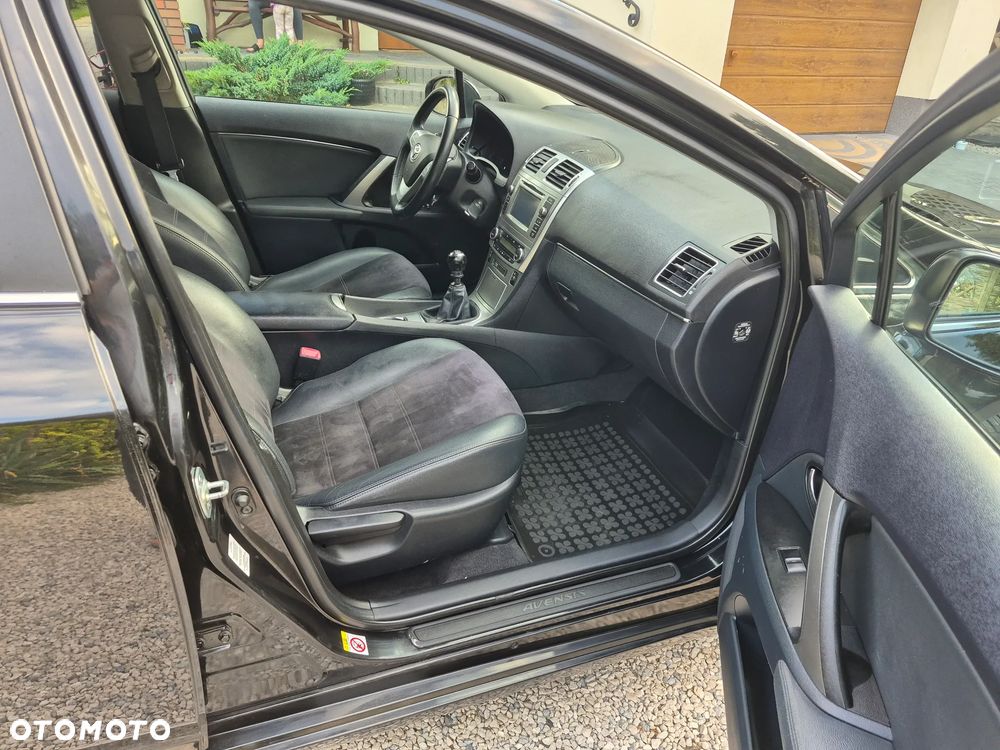 Toyota Avensis 1.8 Premium - 9