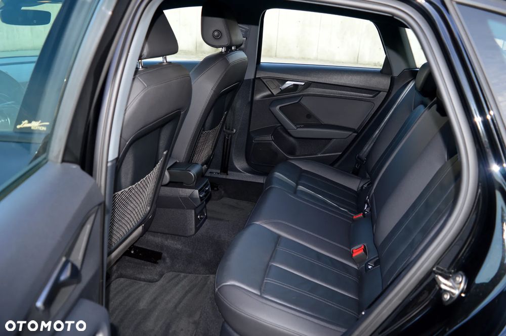 Audi A3 Sportback 35 TFSI S line - 11