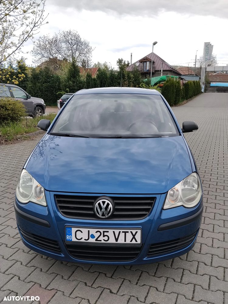 Volkswagen Polo 1.2 Attractive - 1