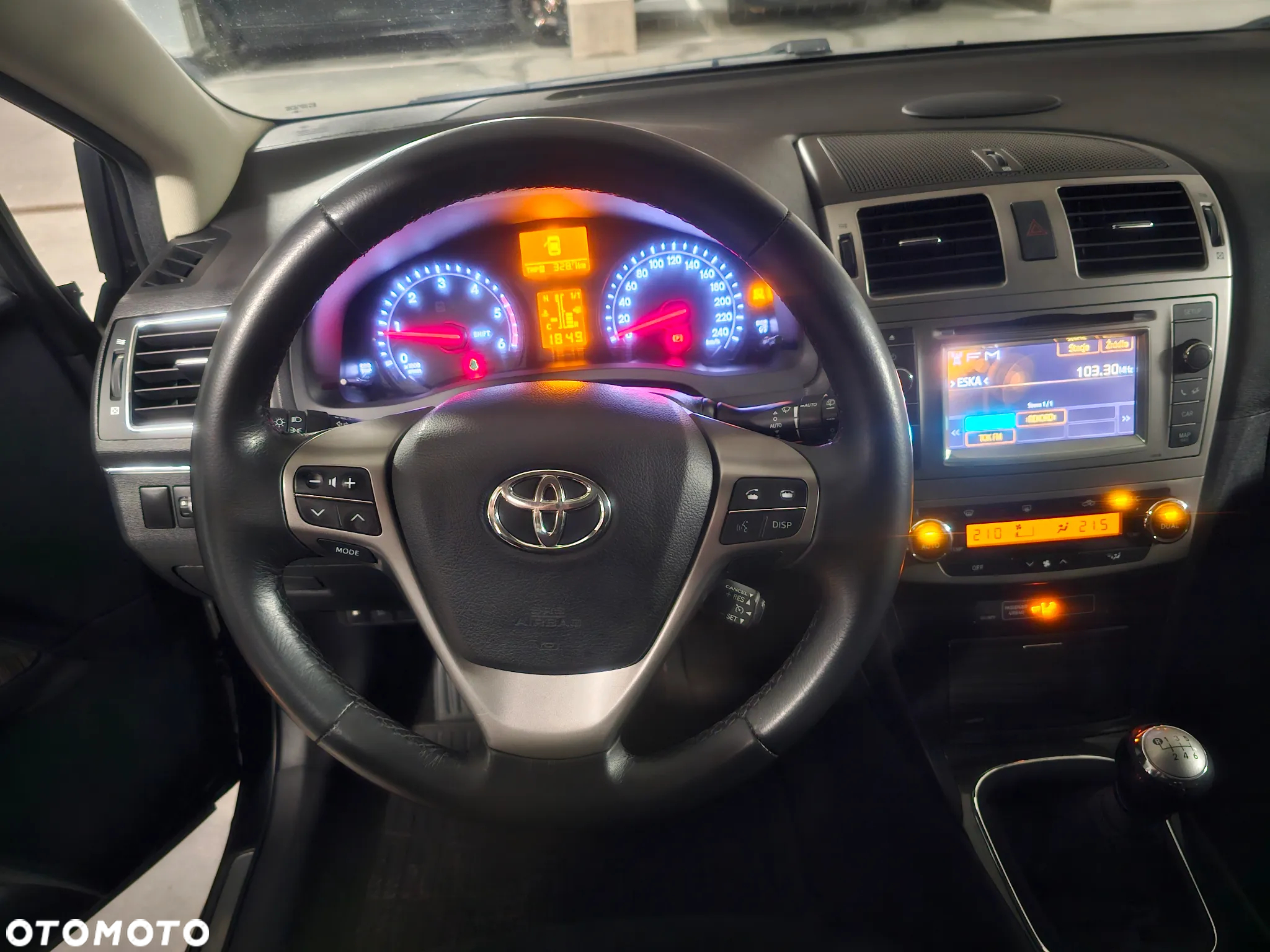 Toyota Avensis Combi 2.0 D-4D Executive - 22