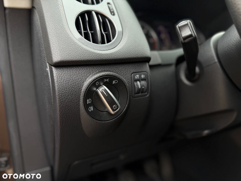 Volkswagen Tiguan 2.0 TDI DPF BlueMotion Technology Cup Sport & Style - 15