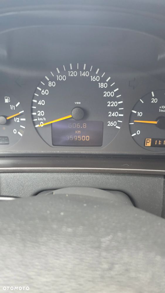 Mercedes-Benz Klasa E - 8