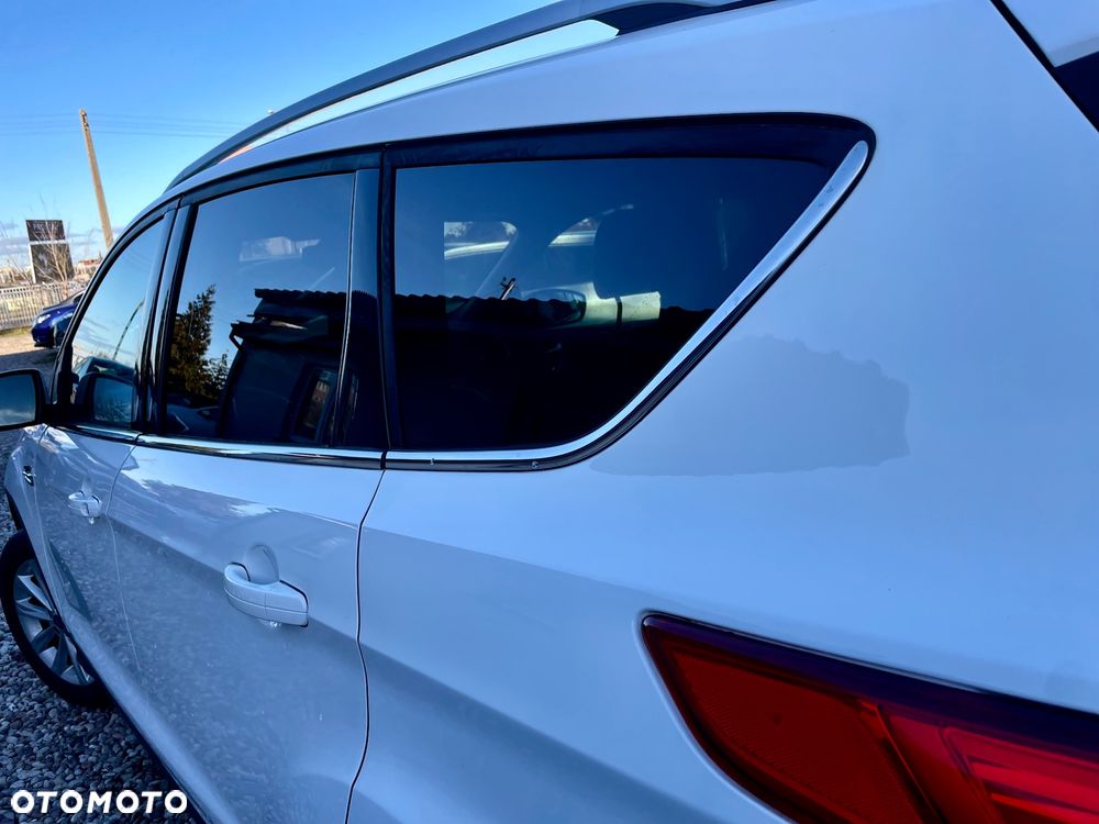 Ford Kuga 2.0 TDCi 2x4 Titanium - 33