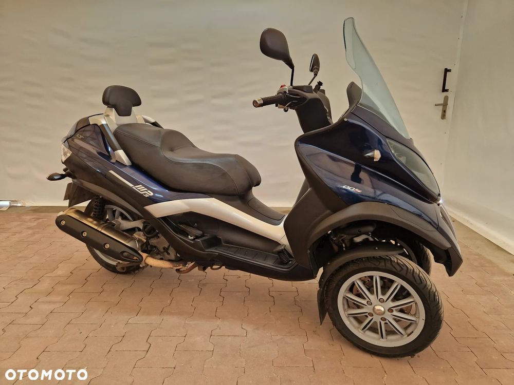 Piaggio MP-3 - 5