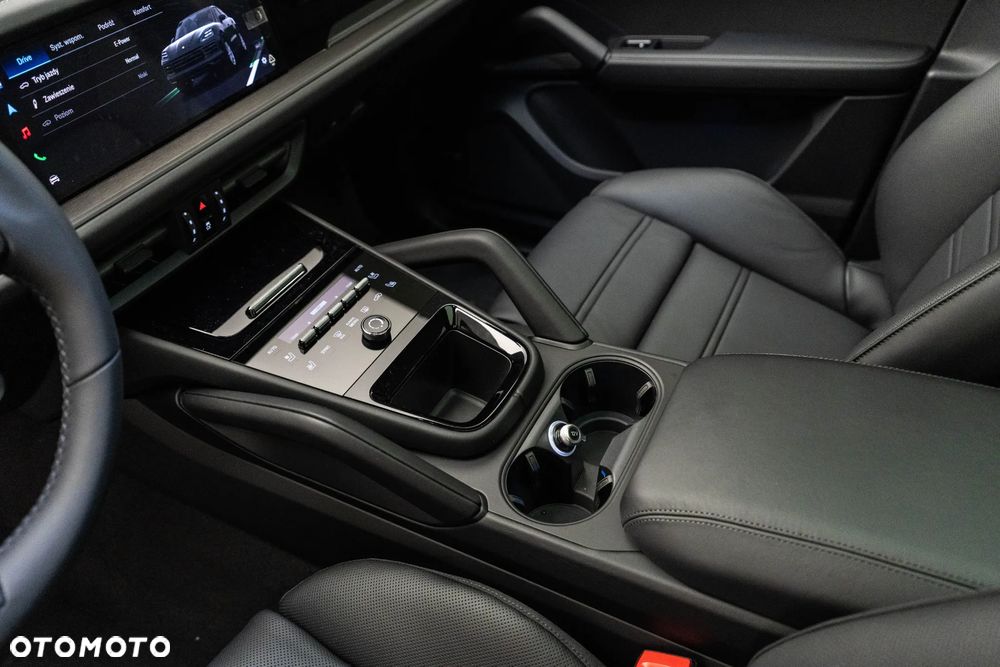 Porsche Cayenne - 27