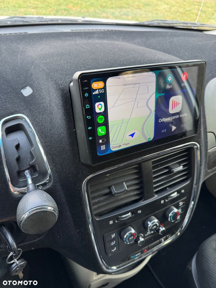 Dodge Grand Caravan - 13