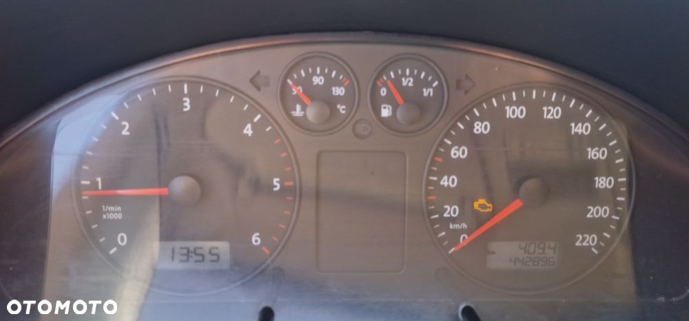 Volkswagen Caravelle - 6