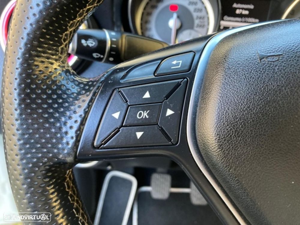 Mercedes-Benz CLA 180 d AMG Line - 13