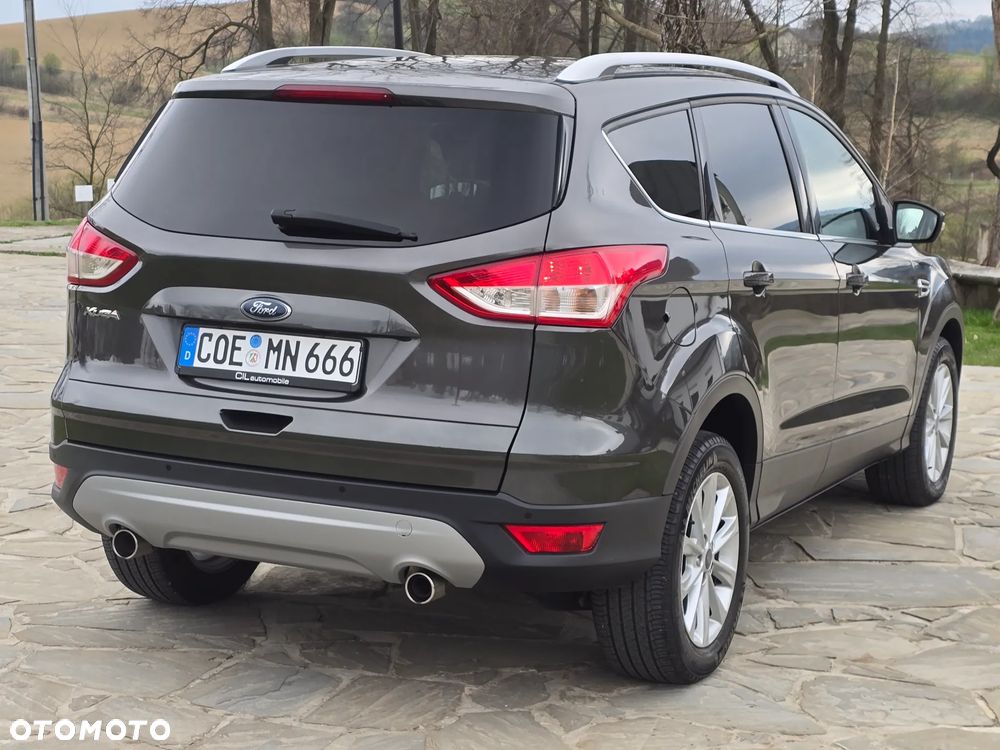 Ford Kuga 2.0 TDCi 2x4 Titanium - 11