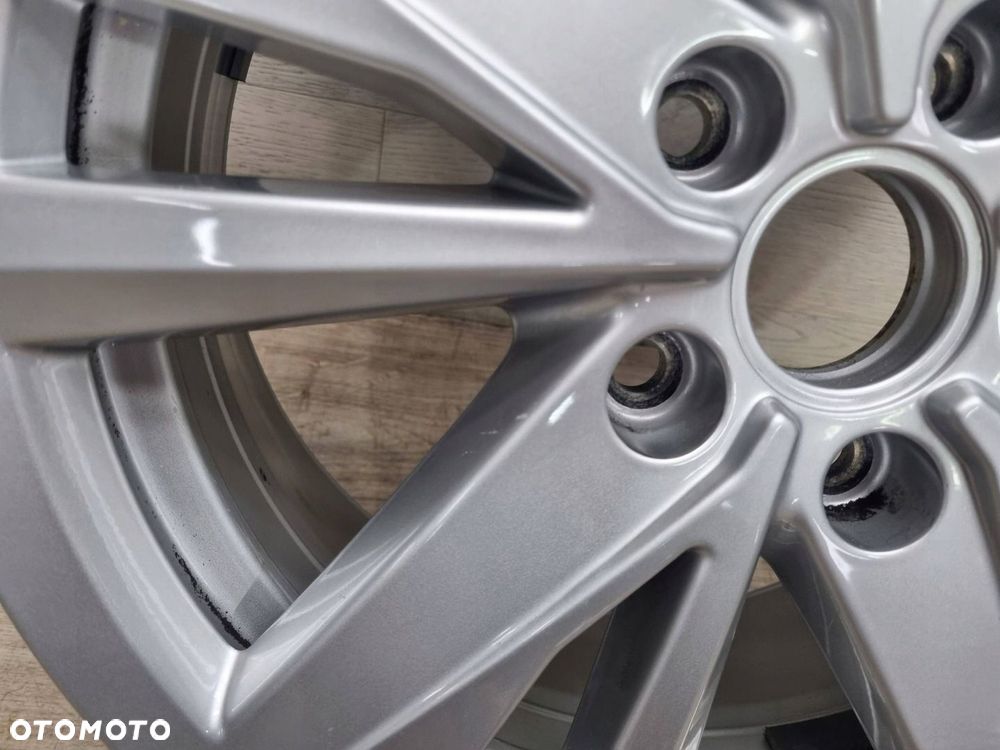 Volkswagen Touran III 2022 Wszystkie Felgi aluminiowe R16 - 9