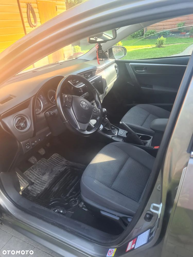 Toyota Corolla 1.6 Comfort - 11