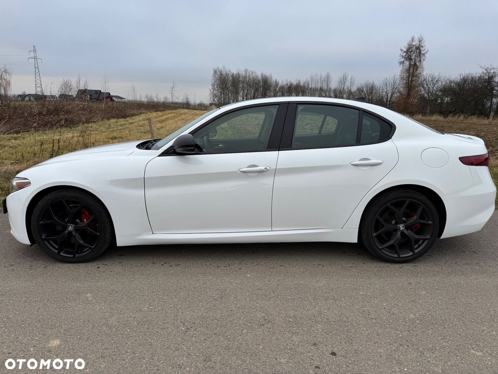 Alfa Romeo Giulia 2.0 Turbo TI Q4 - 4