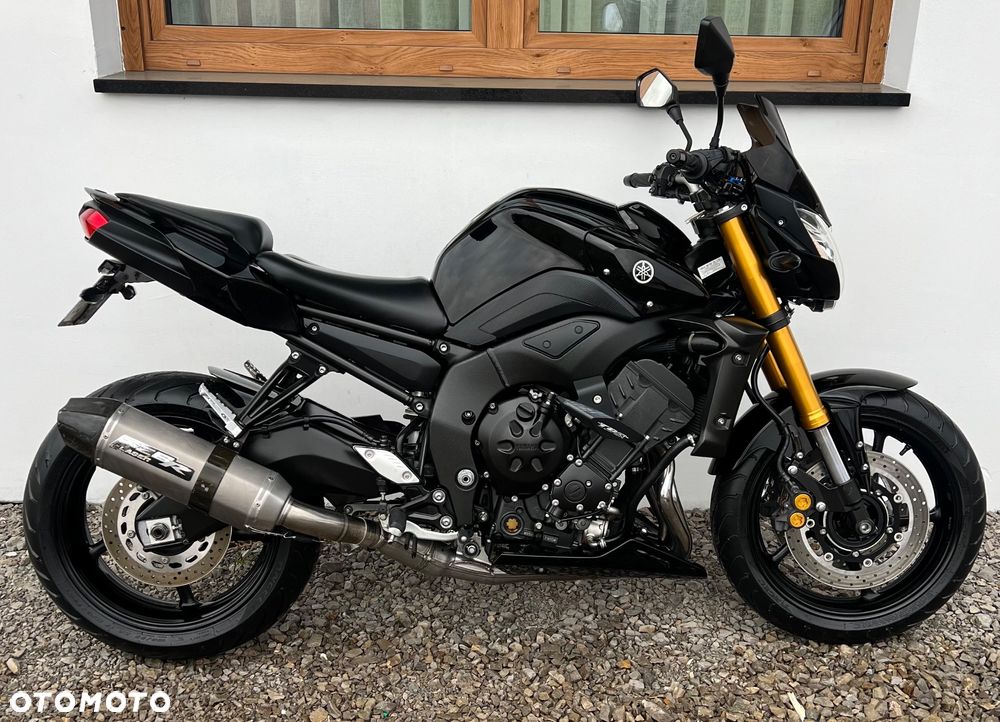 Yamaha FZ8 - 3