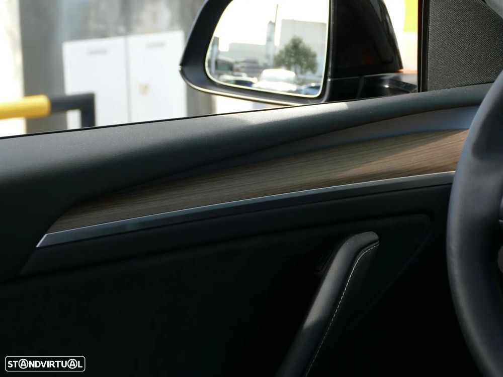 Tesla Model Y Performance Tração Integral - 34