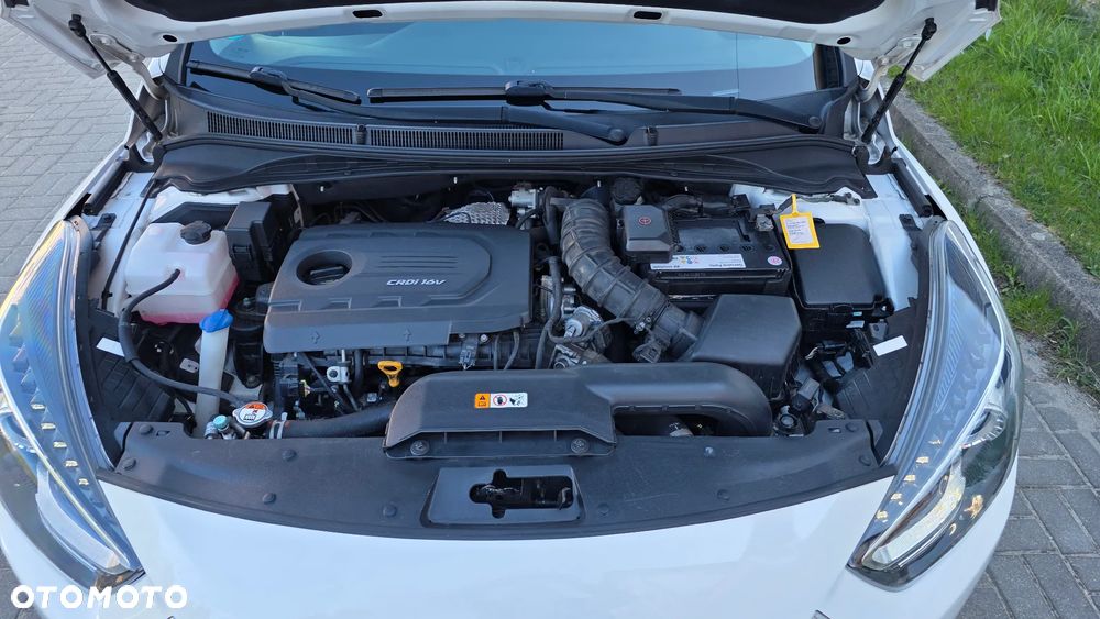 Hyundai i40 Kombi 1.7 CRDi DCT Premium - 22