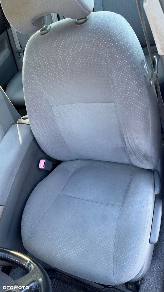 Toyota Prius 1.5 VVT-i Sol - 29