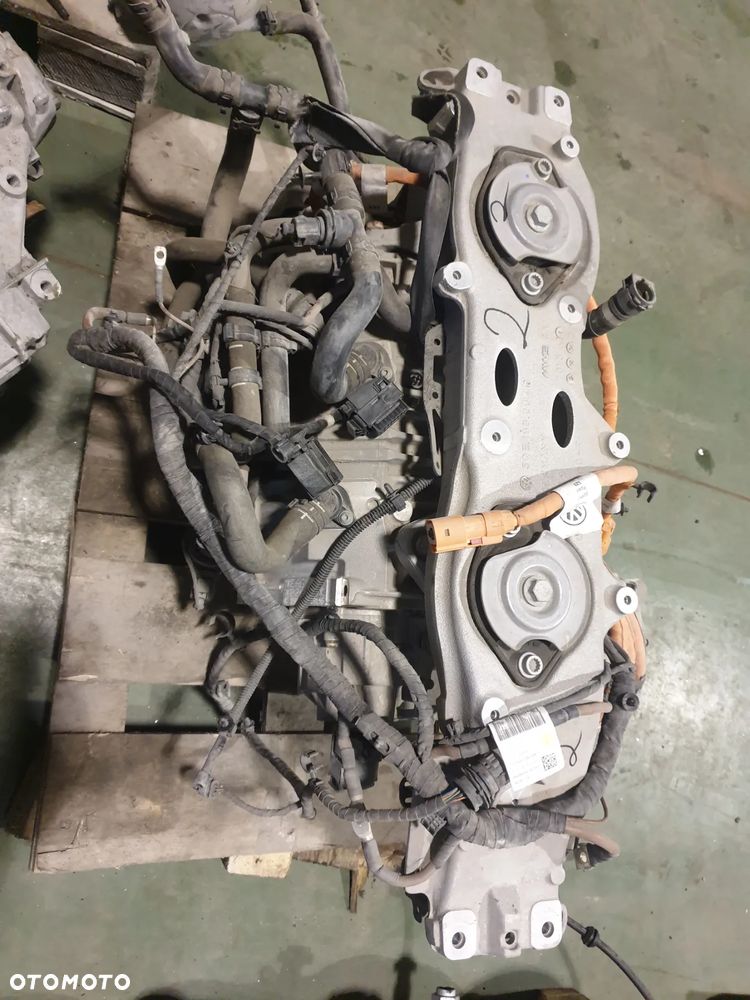 SILNIK ELEKTRYCZNY SŁUPEK  ELEKTRYK  EAG VW GOLF VII 7 E-GOLF EGOLF AUDI SKODA SEAT  POTESTOWY MINIMALNY PRZEBIEG - 32