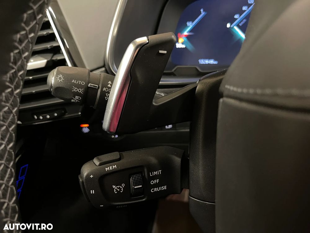 DS Automobiles DS 7 Crossback - 35