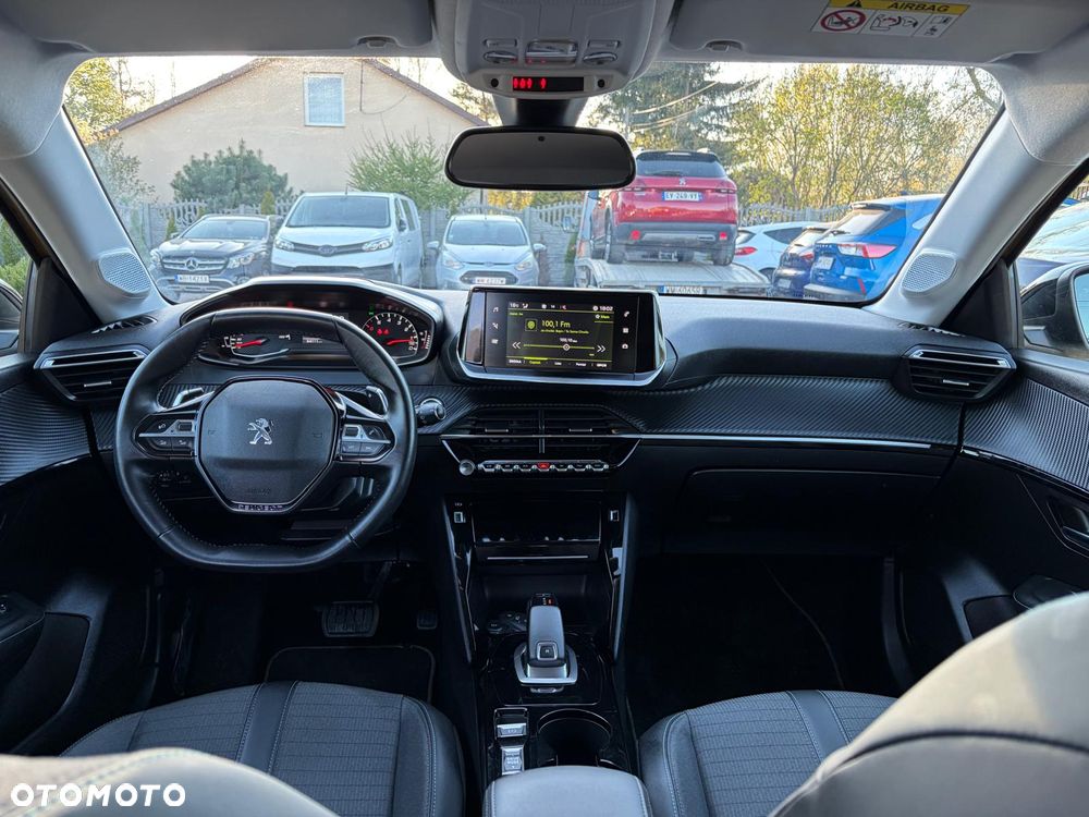 Peugeot 208 PureTech 100 EAT8 Allure - 18